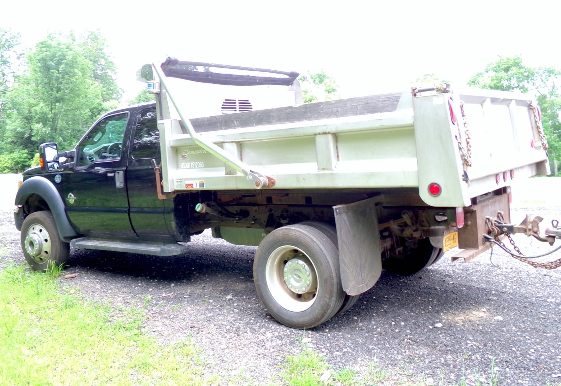 Ford F-550 dump ready to roll